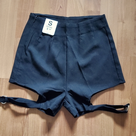 Grunge style black cut out micro shorts - Picture 2 of 4